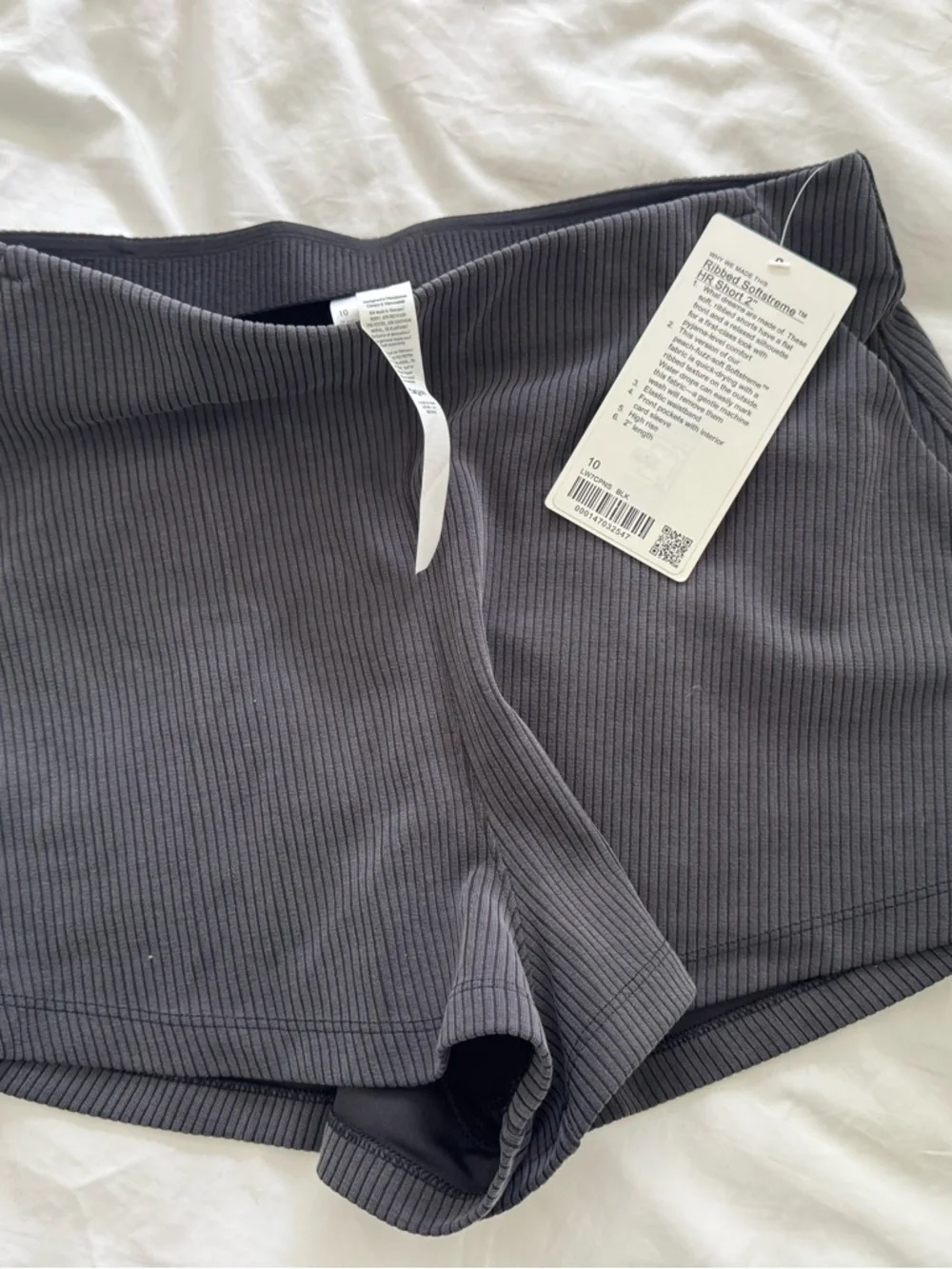 Lululemon NWT Ribbed Softstream Ribbed High-Rise 
 Women's Short, Size 10 - Picture 4 of 5